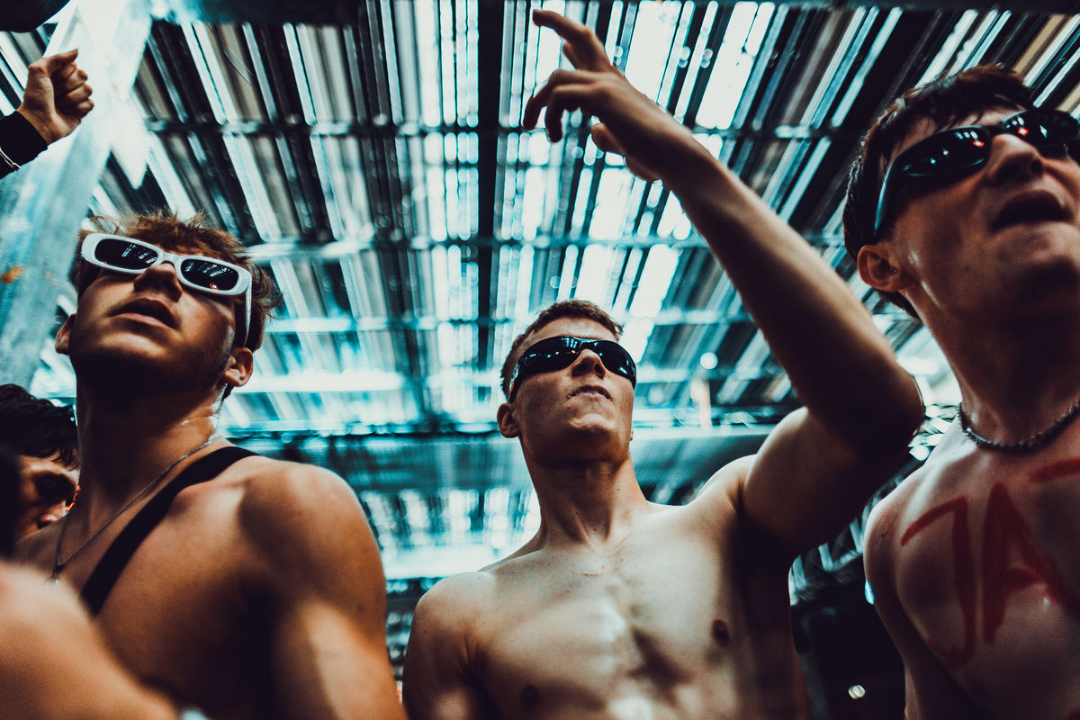 Loading... just a sec